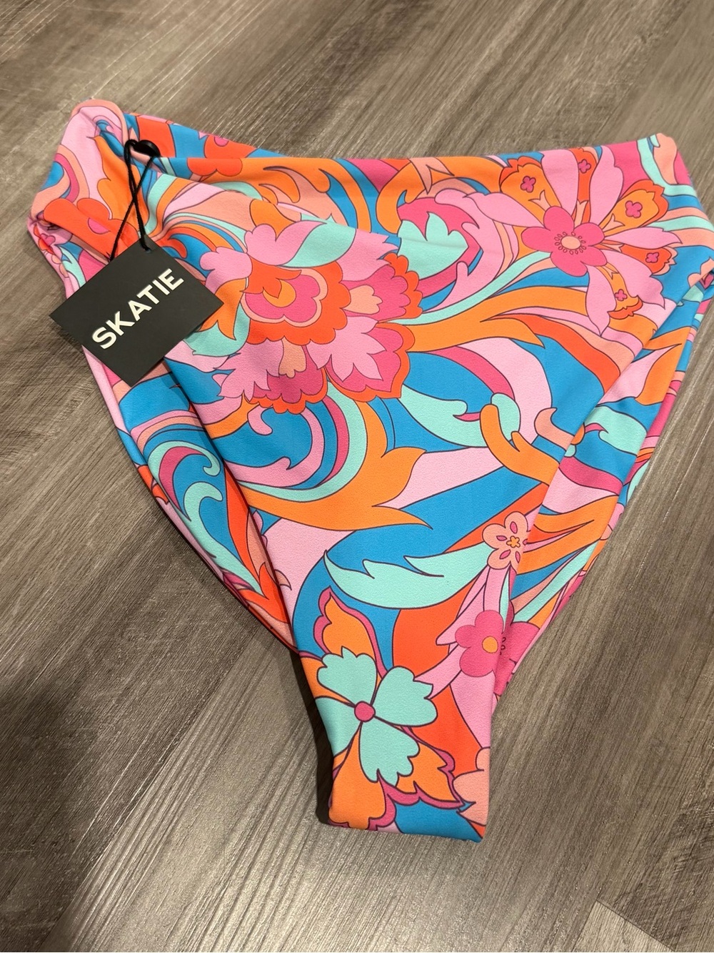 Skatie Monroe Bikini Bottoms NWT Large Vibrant Retro Floral Pattern High Cut